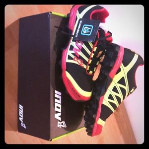 Unisex size 5 (Women’s 6) Inov-8 X-Talon 200